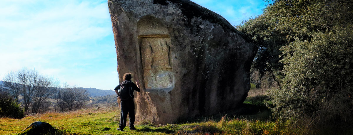 Piedra escrita en Cenicientos, Madrid